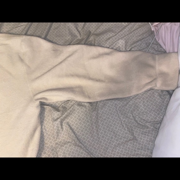 OLD NAVY PULLOVER HOODIE - Picture 3 of 4